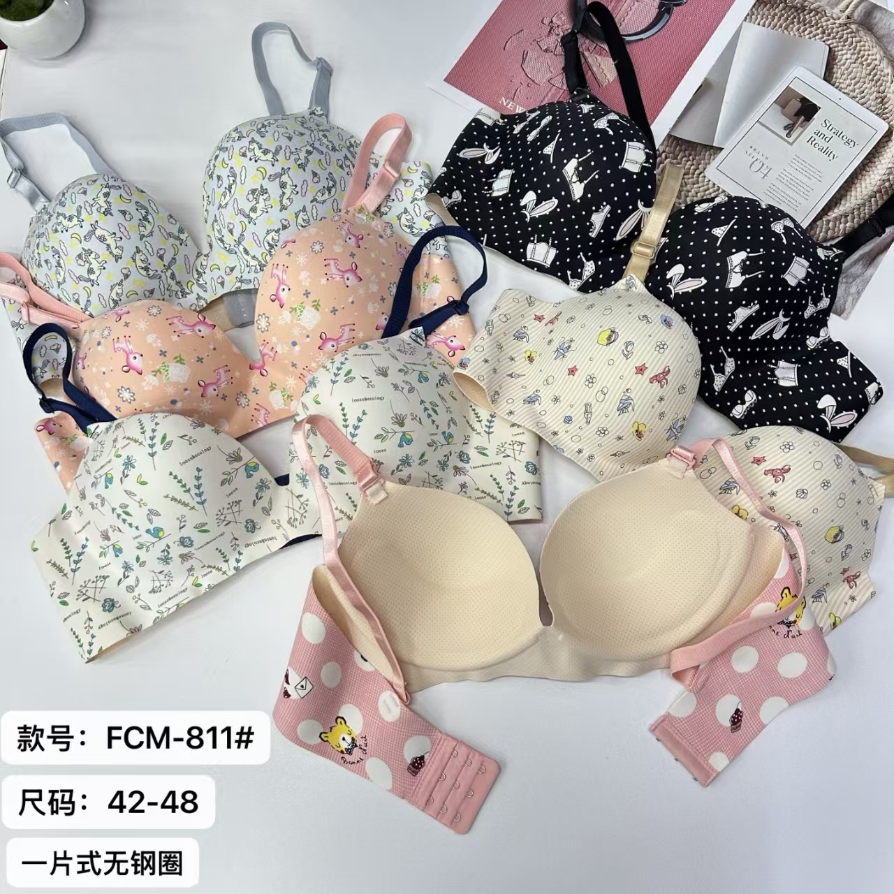 外贸出口文胸女士一片式无钢圈文胸印花少女文胸上托聚拢调整型文胸